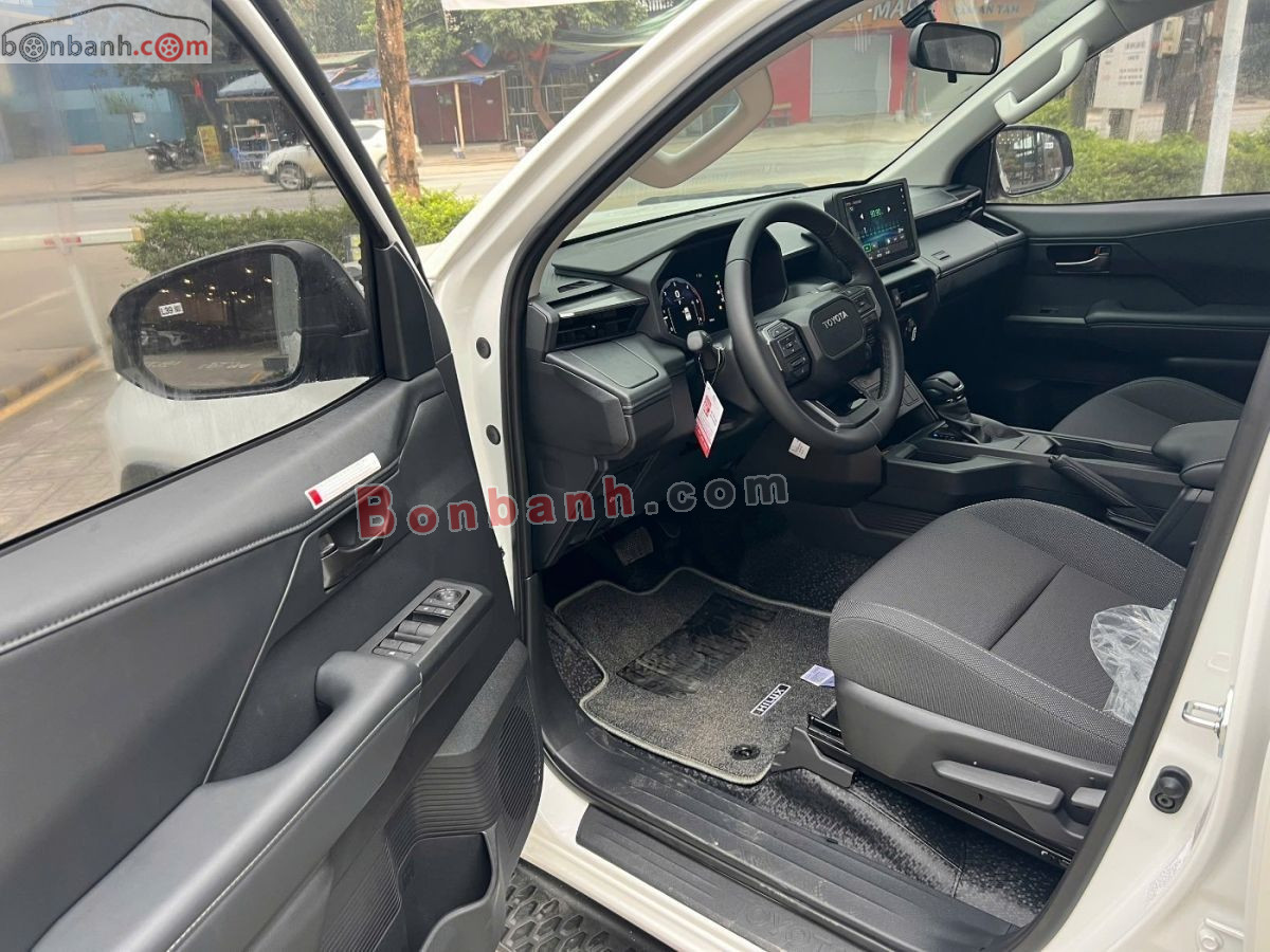 Toyota Hilux Pro 2.8L 4x2 AT 2026 - 690 Triệu 4