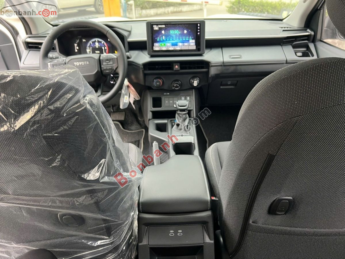 Toyota Hilux Pro 2.8L 4x2 AT 2026 - 690 Triệu 6