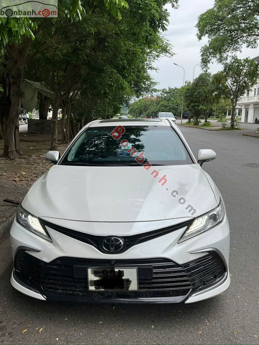 Toyota Camry 2.5Q 2022 - 1 Tỷ 20 Triệu